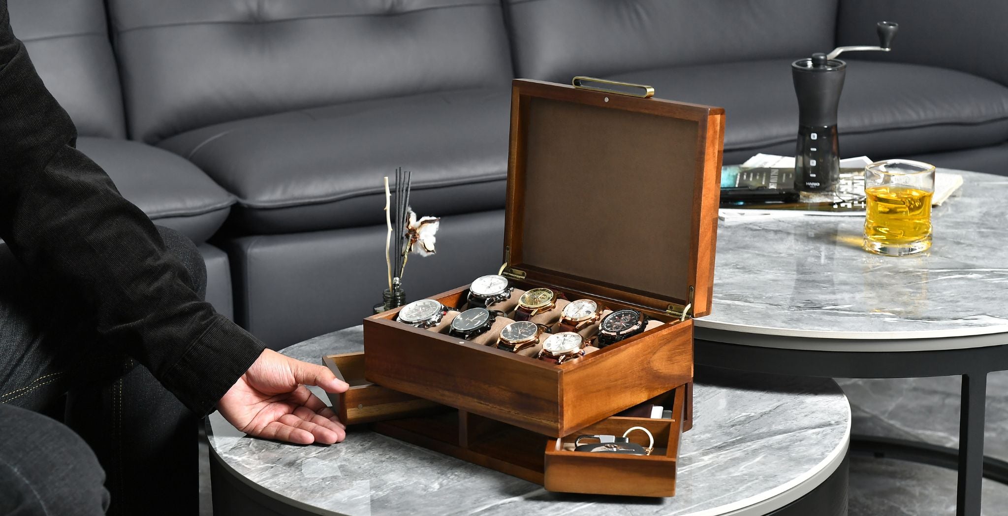 how to store watches long term, how to store watches in a watch box, best way to store your watches, best way to store your watches long term, best way to store your watches in watch box