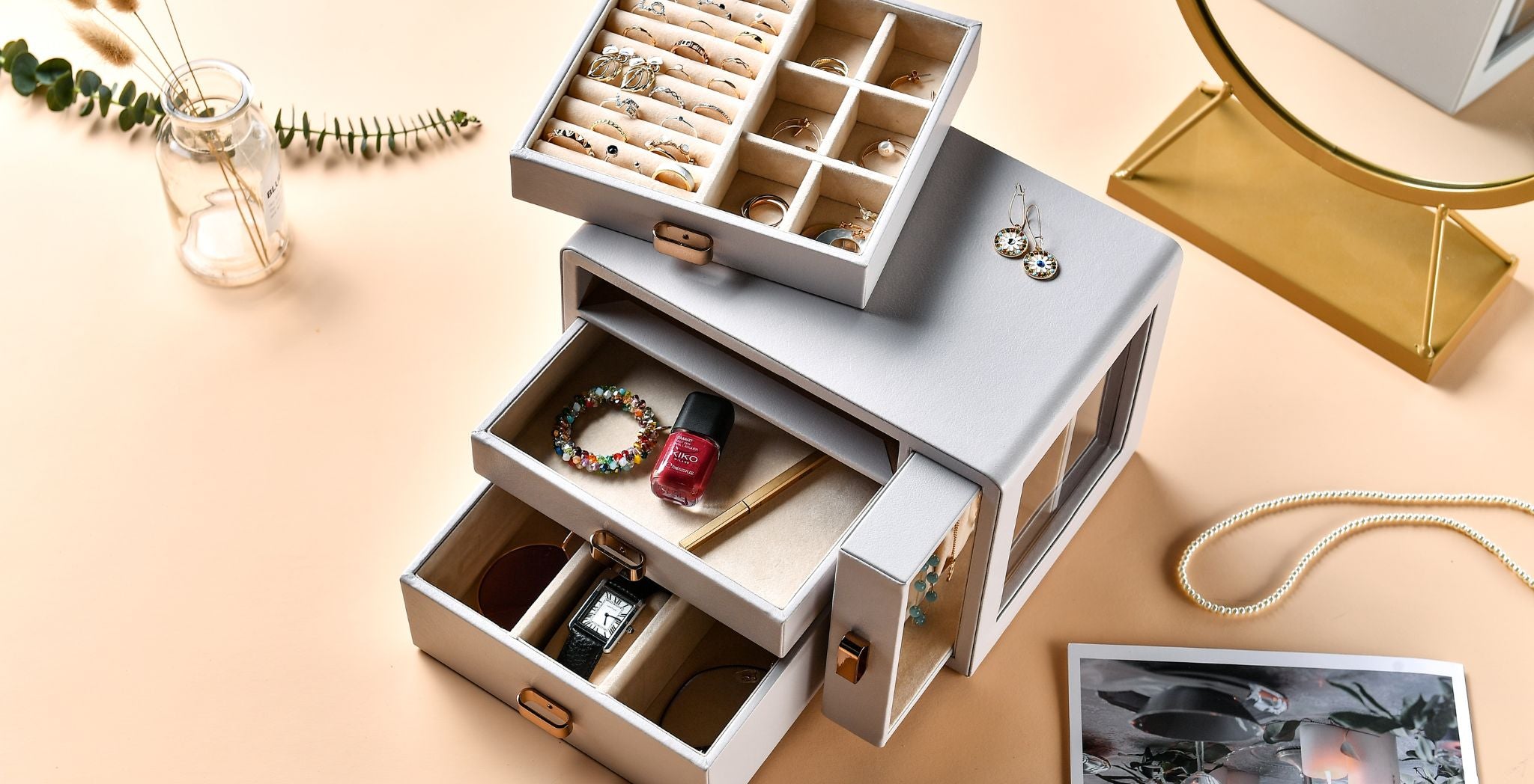 How to Choose the Perfect Jewelry Drawer Organizer for Your Collection