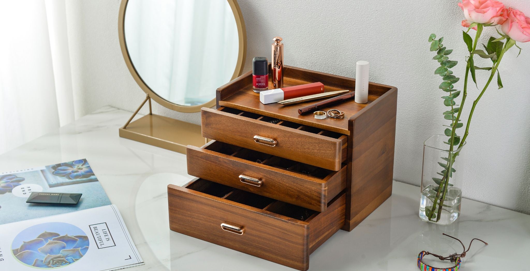 How a Good Jewelry Box Can Keep Your Collection Neat and Tangle-Free